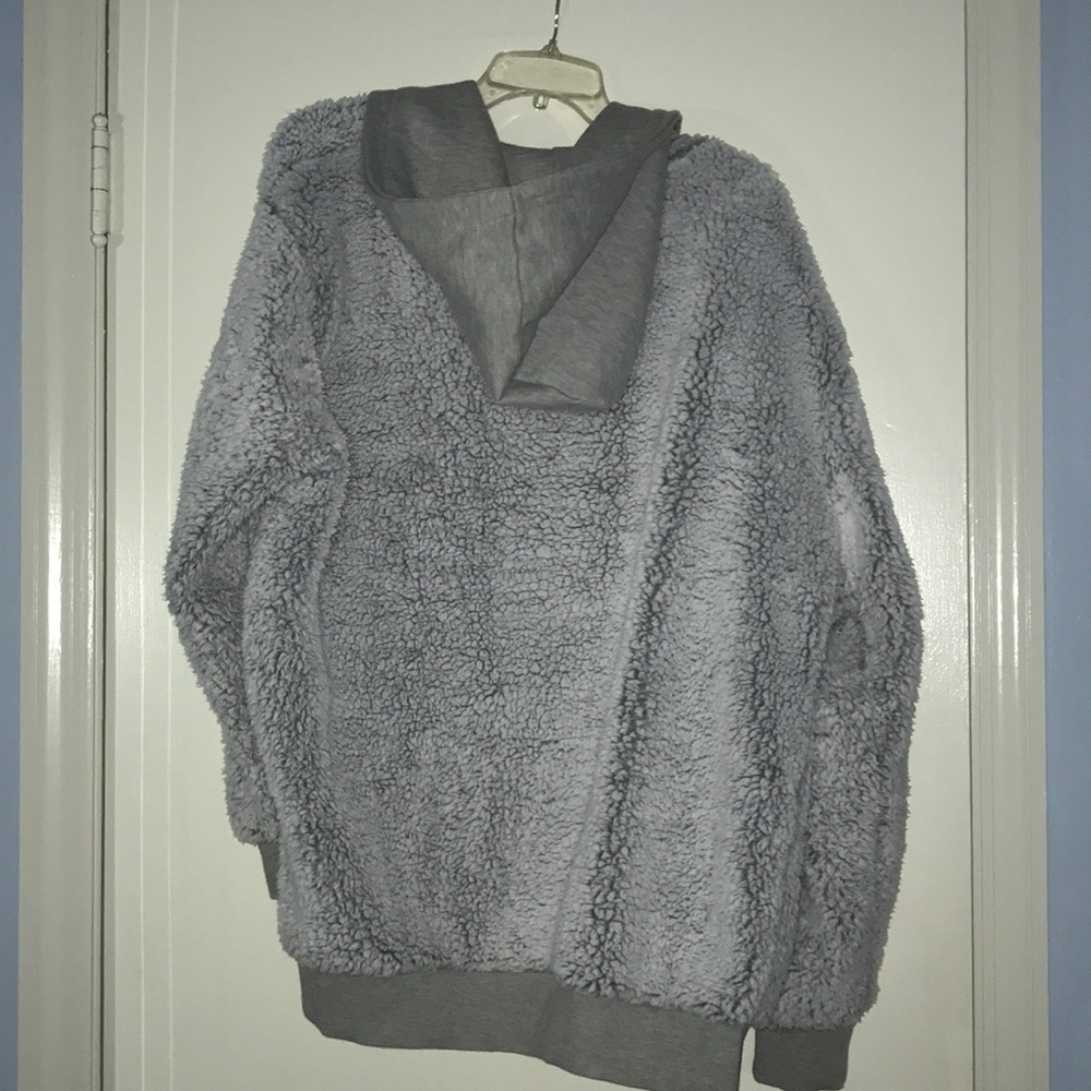Fuzzy UO jacket - Picture 3 of 3